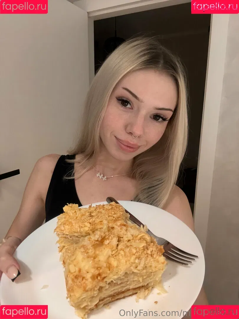 Mia_bluebird / _iam_bluebird_ / clarathestudent Onlyfans Photo Gallery 