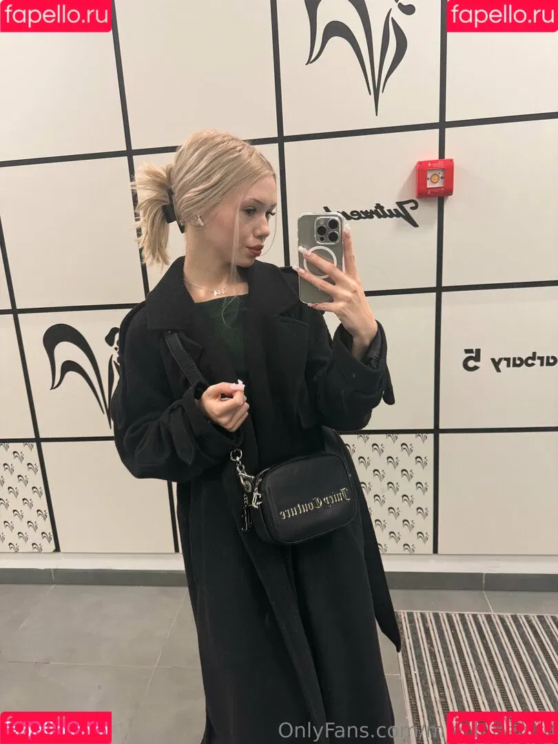 Mia_bluebird / _iam_bluebird_ / clarathestudent Onlyfans Photo Gallery 
