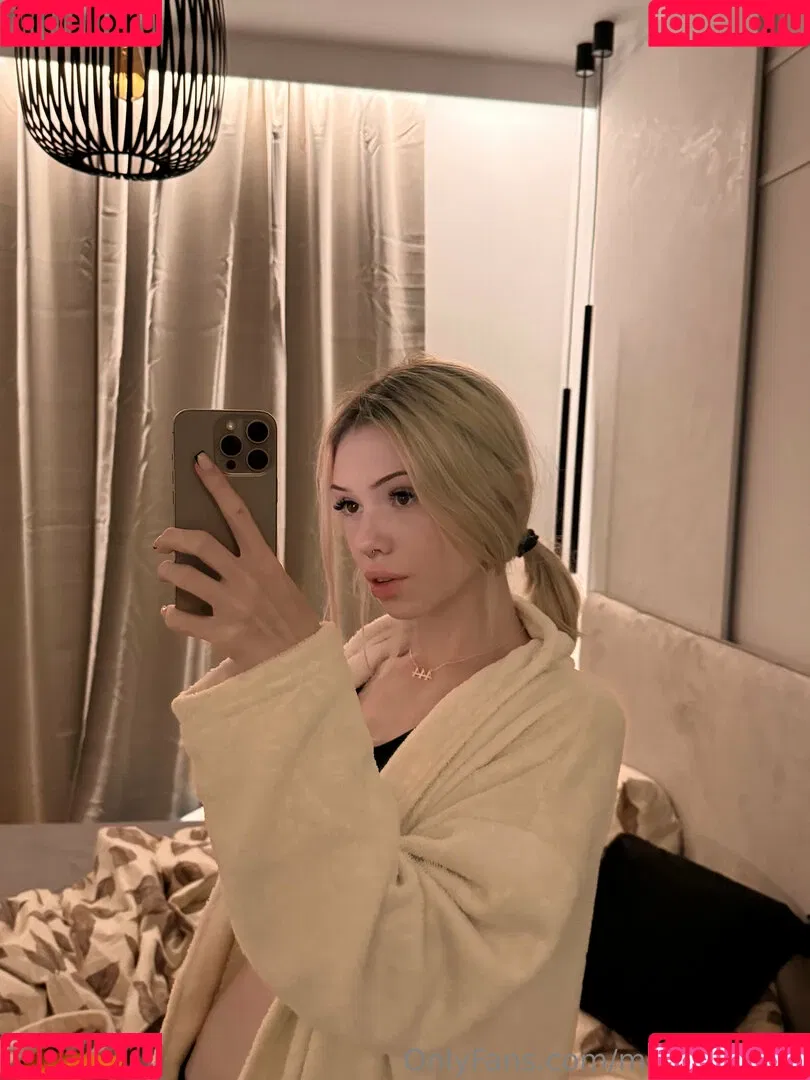 Mia_bluebird / _iam_bluebird_ / clarathestudent Onlyfans Photo Gallery 