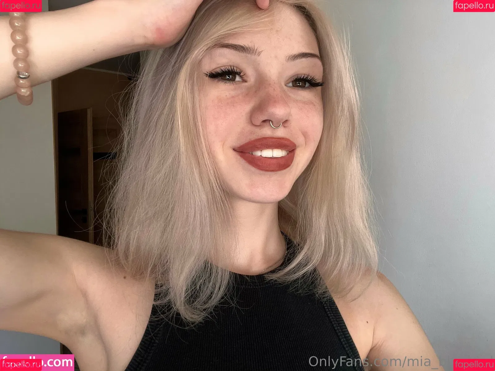 Mia_bluebird / _iam_bluebird_ / clarathestudent Onlyfans Photo Gallery 