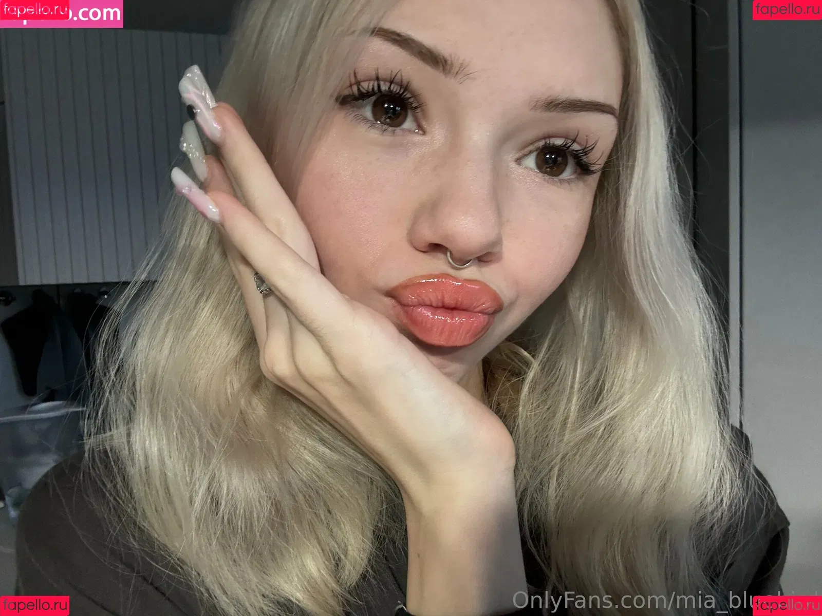 Mia_bluebird / _iam_bluebird_ / clarathestudent Onlyfans Photo Gallery 