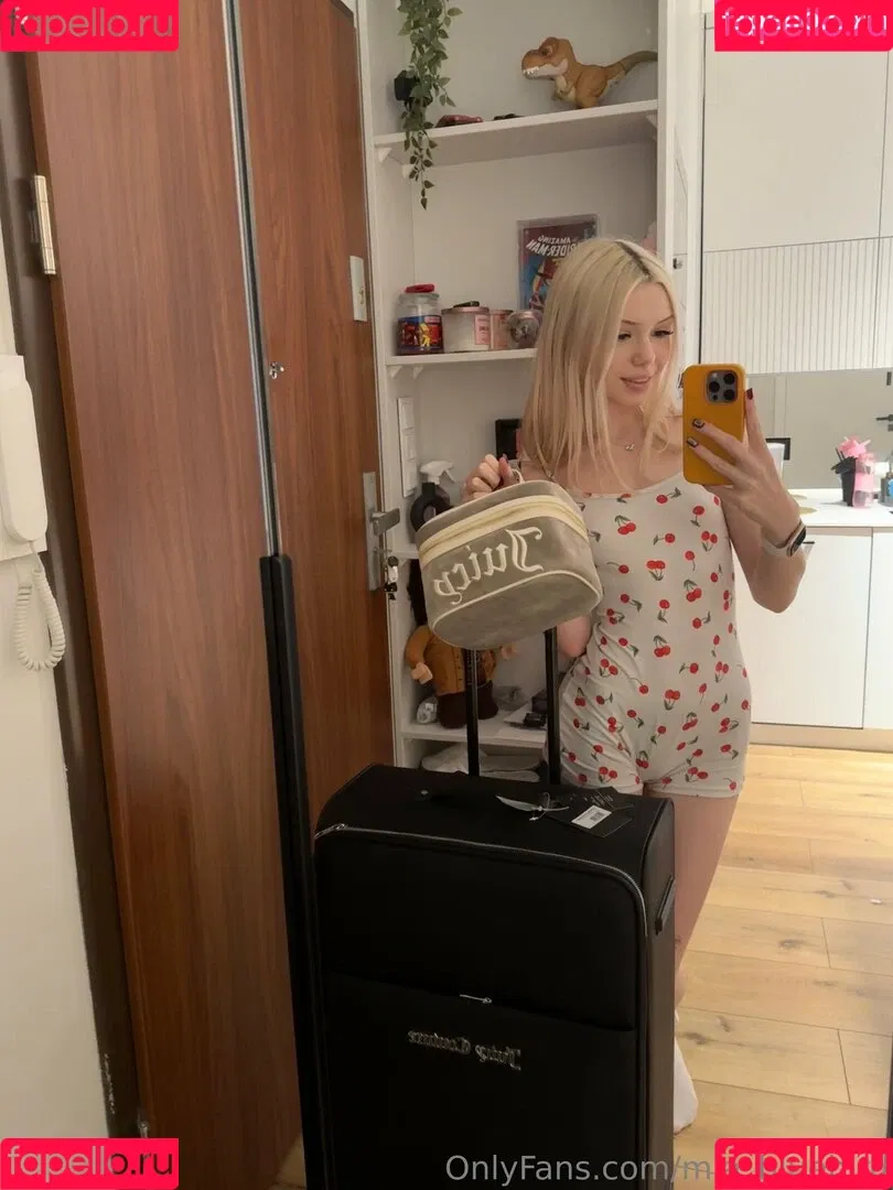 Mia_bluebird / _iam_bluebird_ / clarathestudent Onlyfans Photo Gallery 