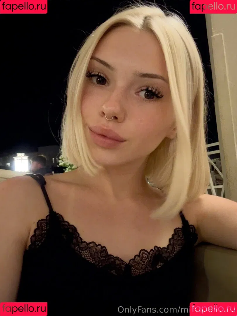 Mia_bluebird / _iam_bluebird_ / clarathestudent Onlyfans Photo Gallery 