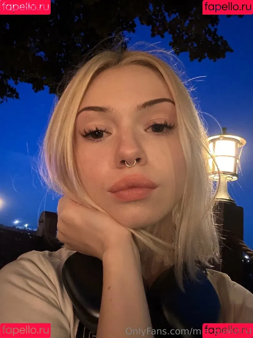 Mia_bluebird / _iam_bluebird_ / clarathestudent Onlyfans Photo Gallery 