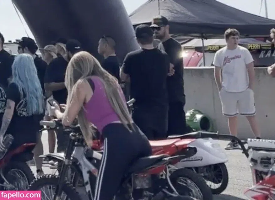 Collete Davis / colletedavis / khloe_davis Onlyfans Photo Gallery 