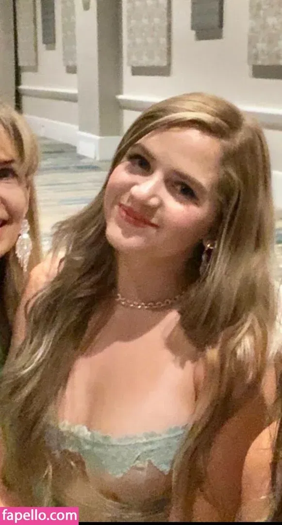 Collete Davis / colletedavis / khloe_davis Onlyfans Photo Gallery 