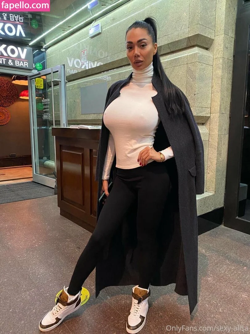 Sexy-Alisa / kiso198613 Onlyfans Photo Gallery 