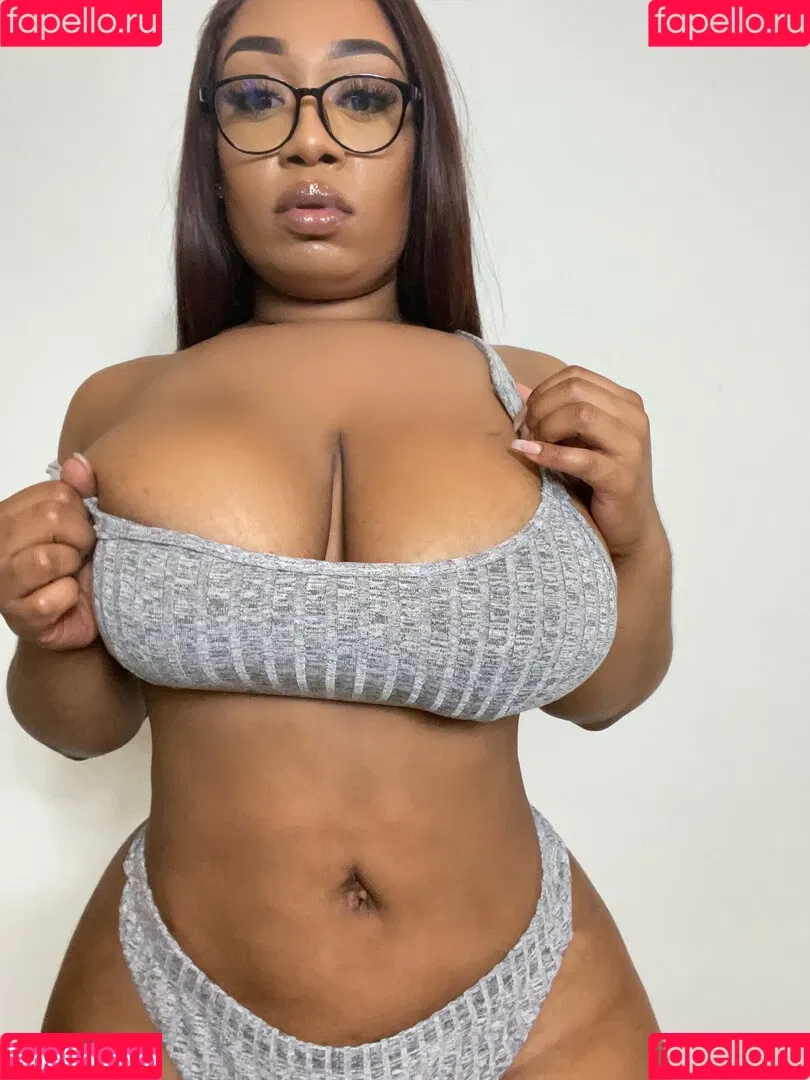 brittney_tonee / brittneytonee Onlyfans Photo Gallery 