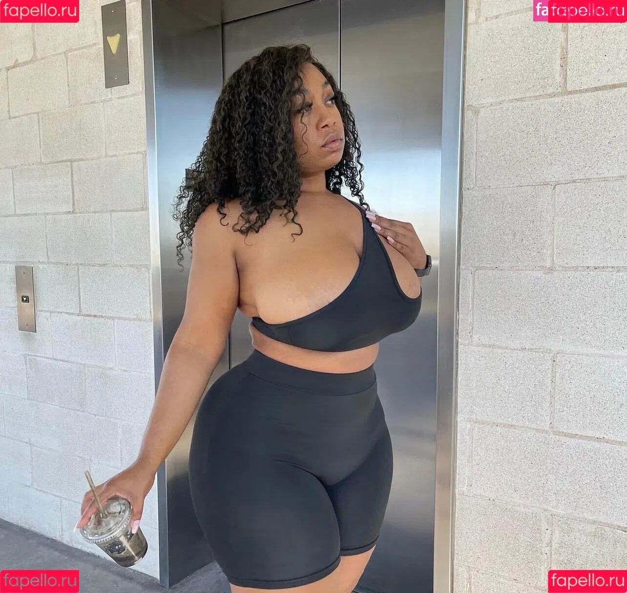 brittney_tonee / brittneytonee Onlyfans Photo Gallery 
