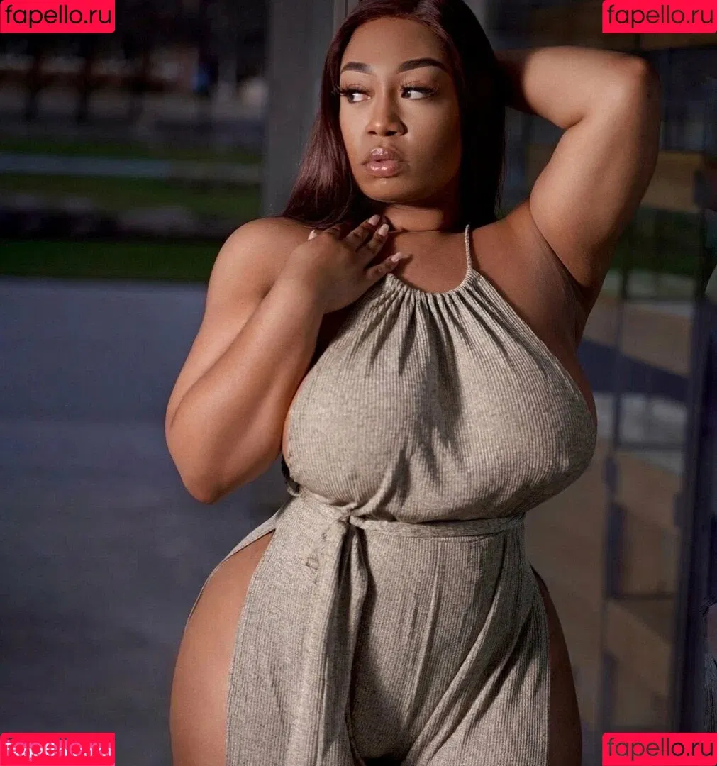 brittney_tonee / brittneytonee Onlyfans Photo Gallery 