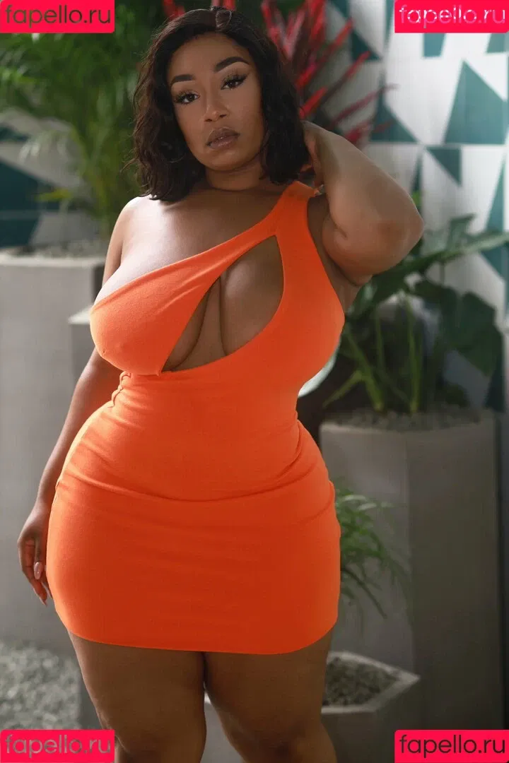 brittney_tonee / brittneytonee Onlyfans Photo Gallery 
