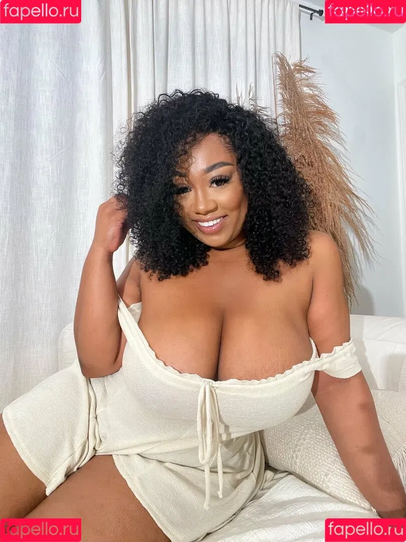 brittney_tonee / brittneytonee Onlyfans Photo Gallery 