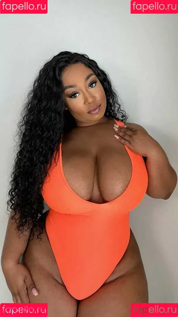 brittney_tonee / brittneytonee Onlyfans Photo Gallery 