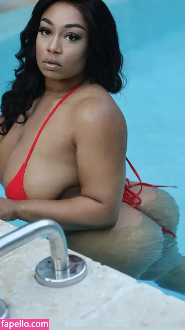 brittney_tonee / brittneytonee Onlyfans Photo Gallery 