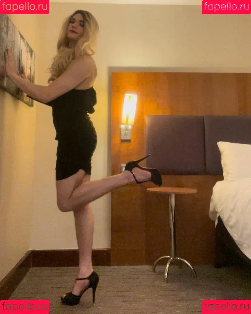 Emmy Harper / cdemmyharper / harperxemx Onlyfans Photo Gallery 