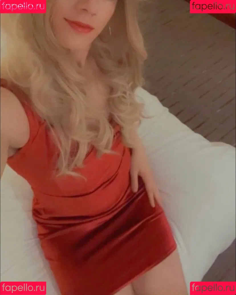 Emmy Harper / cdemmyharper / harperxemx Onlyfans Photo Gallery 
