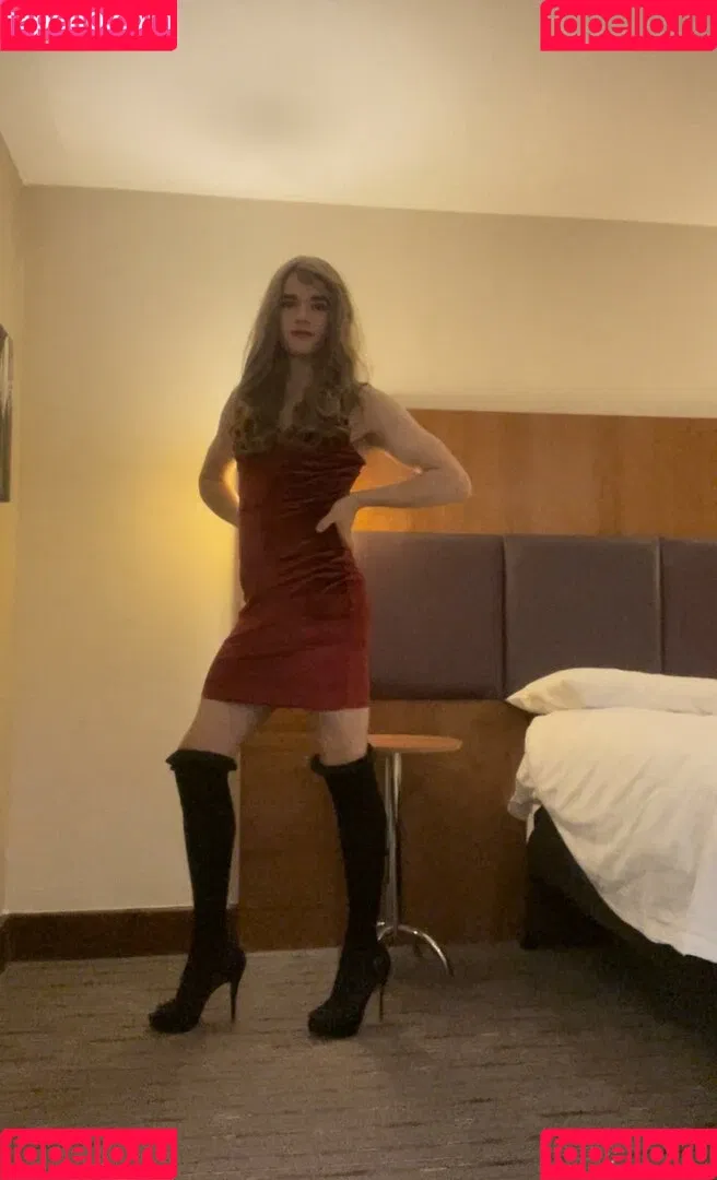 Emmy Harper / cdemmyharper / harperxemx Onlyfans Photo Gallery 