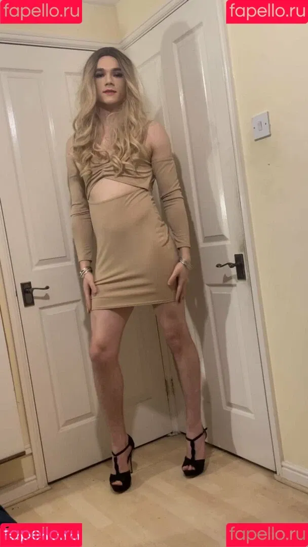 Emmy Harper / cdemmyharper / harperxemx Onlyfans Photo Gallery 