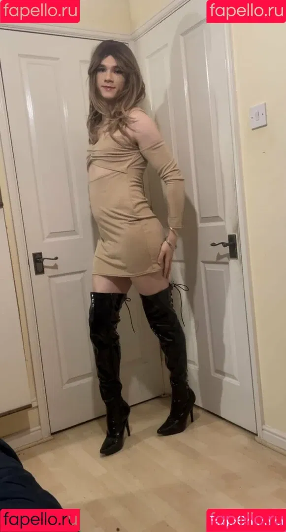 Emmy Harper / cdemmyharper / harperxemx Onlyfans Photo Gallery 