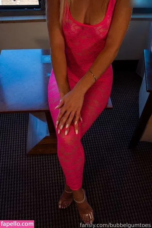 bubblegum.toes_2 / bubblegumtoes2 Onlyfans Photo Gallery 