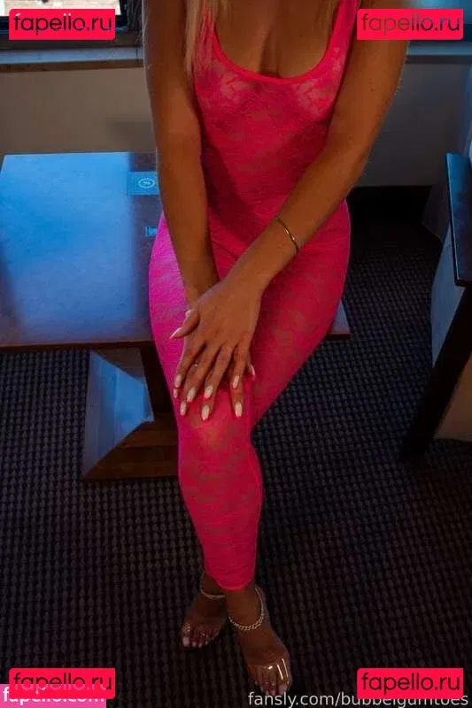 bubblegum.toes_2 / bubblegumtoes2 Onlyfans Photo Gallery 