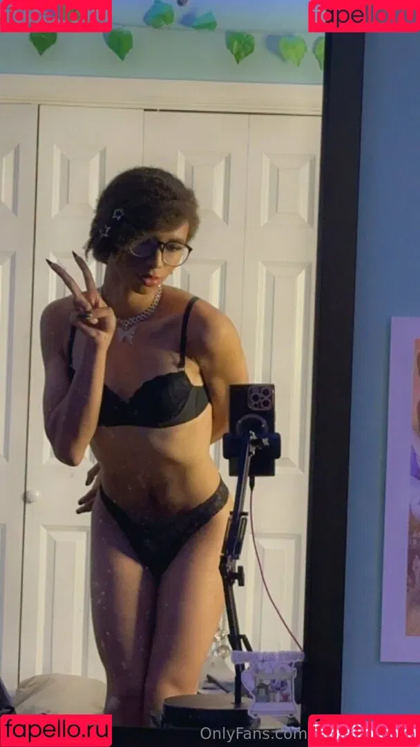 Ivyevescarlet / ivy.eve.scarlet Onlyfans Photo Gallery 