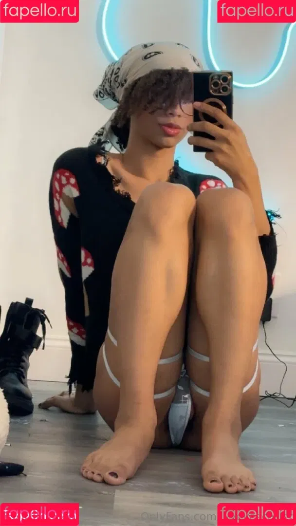 Ivyevescarlet / ivy.eve.scarlet Onlyfans Photo Gallery 
