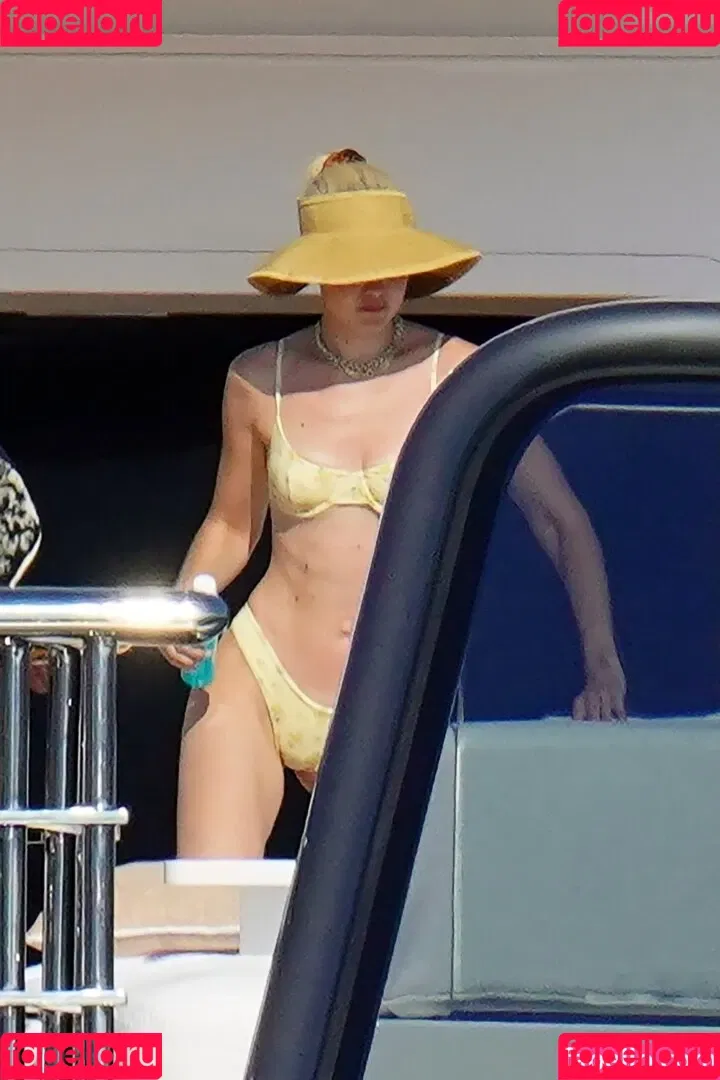 GiGiHadid / Gigi Hadid / aaliyahhadid Onlyfans Photo Gallery 