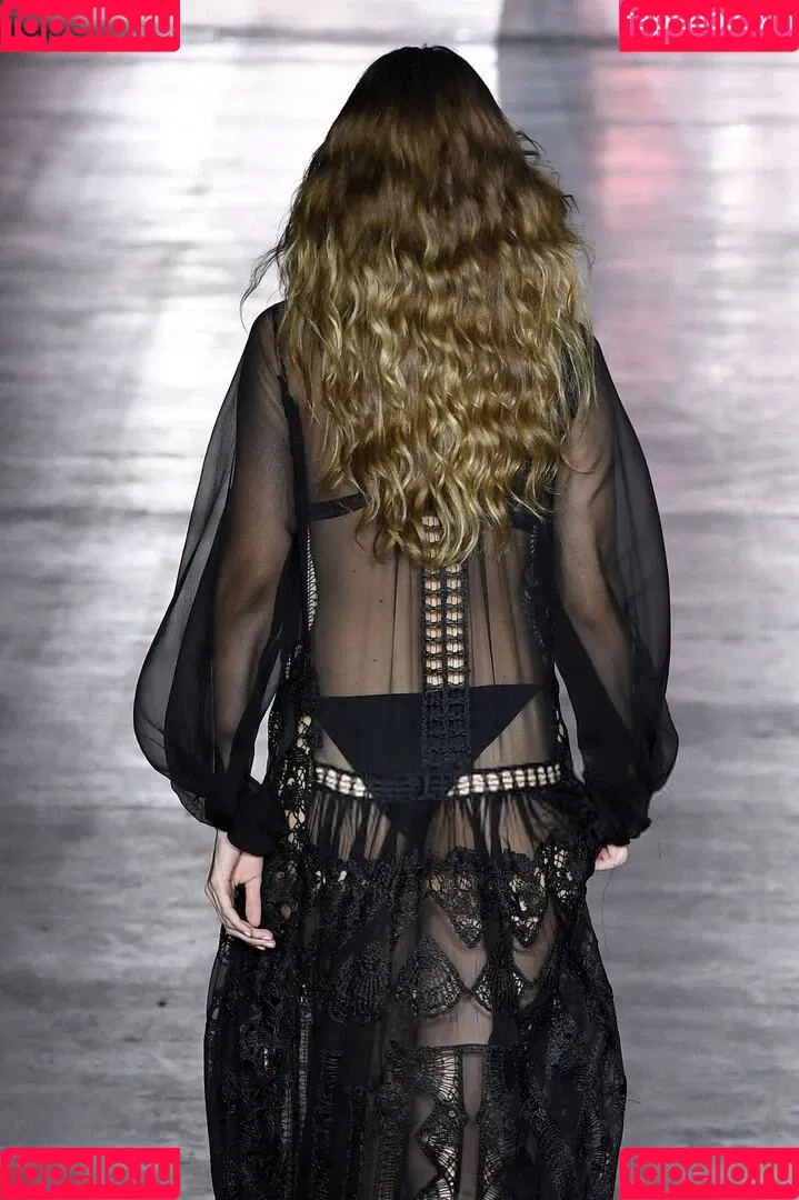 GiGiHadid / Gigi Hadid / aaliyahhadid Onlyfans Photo Gallery 
