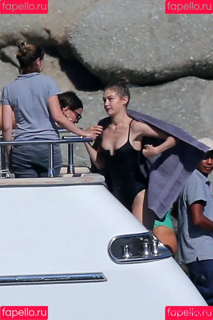 GiGiHadid / Gigi Hadid / aaliyahhadid Onlyfans Photo Gallery 