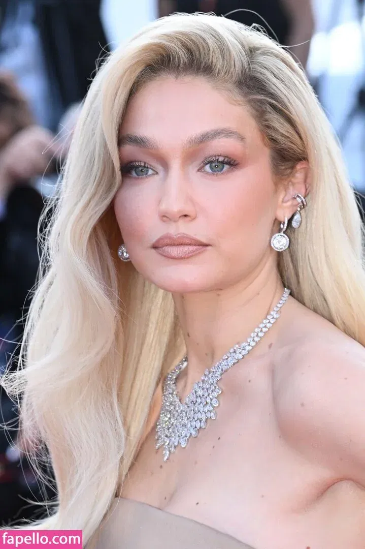 GiGiHadid / Gigi Hadid / aaliyahhadid Onlyfans Photo Gallery 