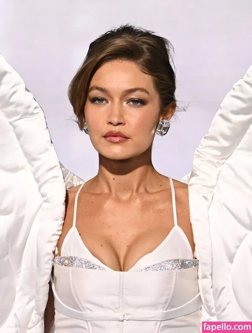 GiGiHadid / Gigi Hadid / aaliyahhadid Onlyfans Photo Gallery 