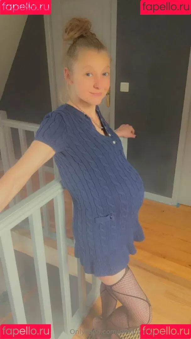 pregnant-step-sister / pregnantstepsister_ Onlyfans Photo Gallery 