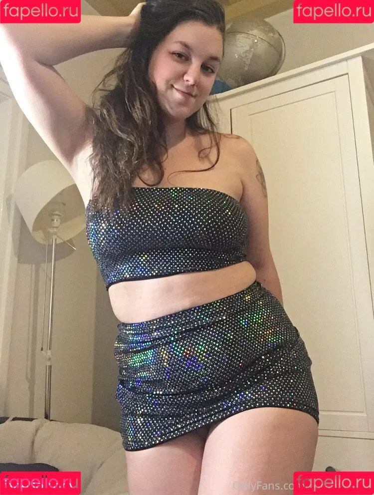 CoraBorealis / YourCora / loveyourcora Onlyfans Photo Gallery 