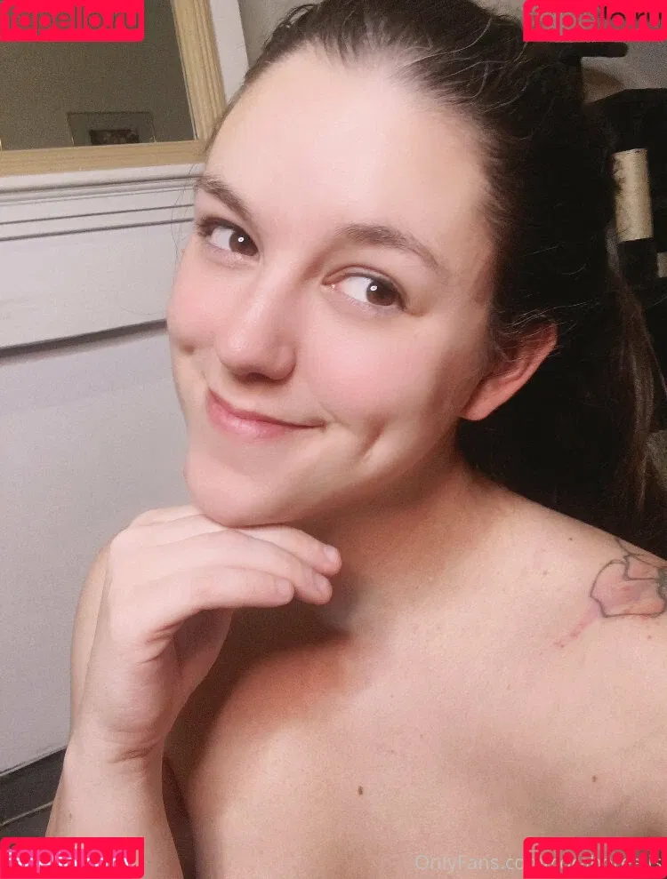 CoraBorealis / YourCora / loveyourcora Onlyfans Photo Gallery 