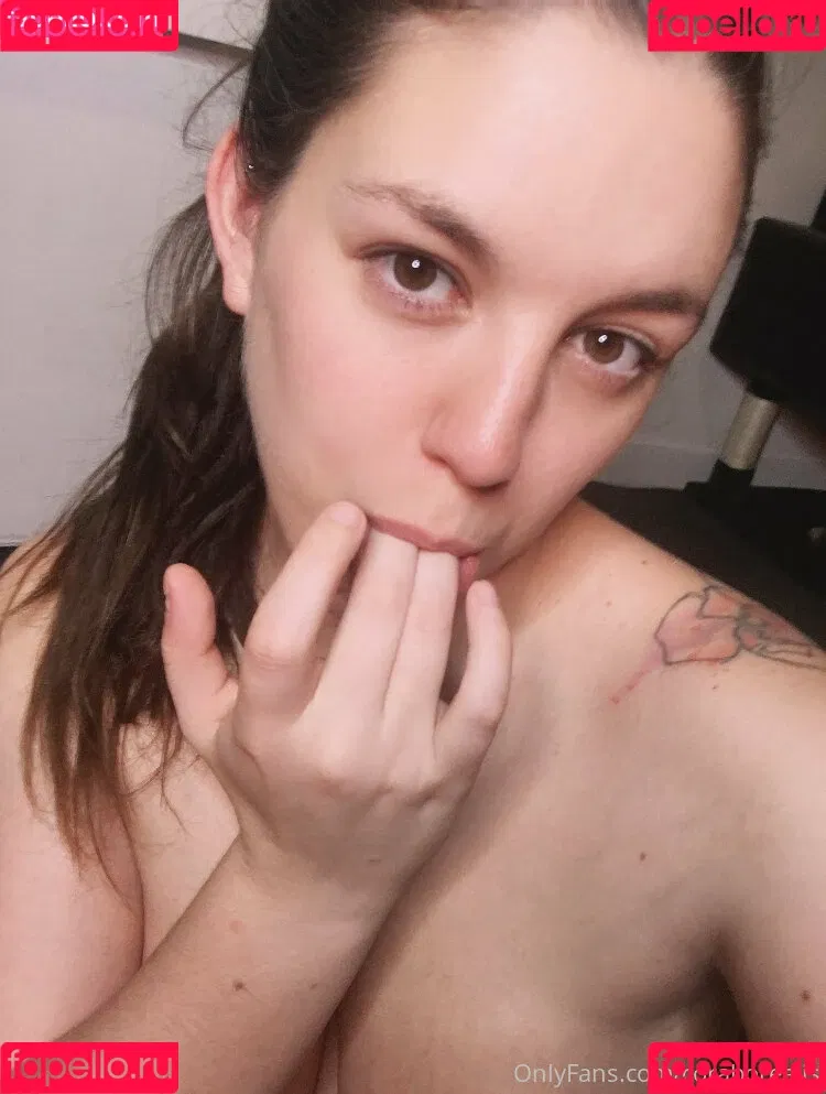 CoraBorealis / YourCora / loveyourcora Onlyfans Photo Gallery 