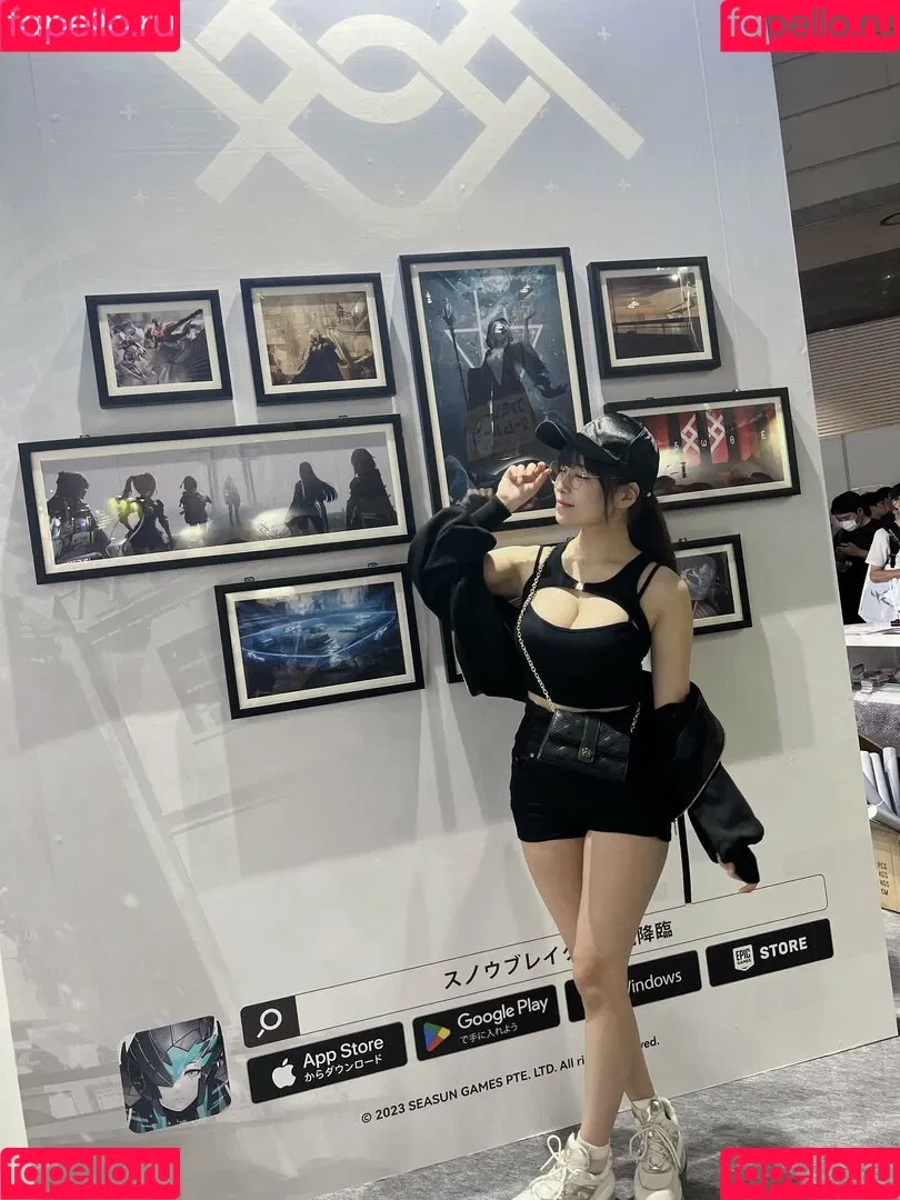 Umi Shinonome / umi_portrait Onlyfans Photo Gallery 