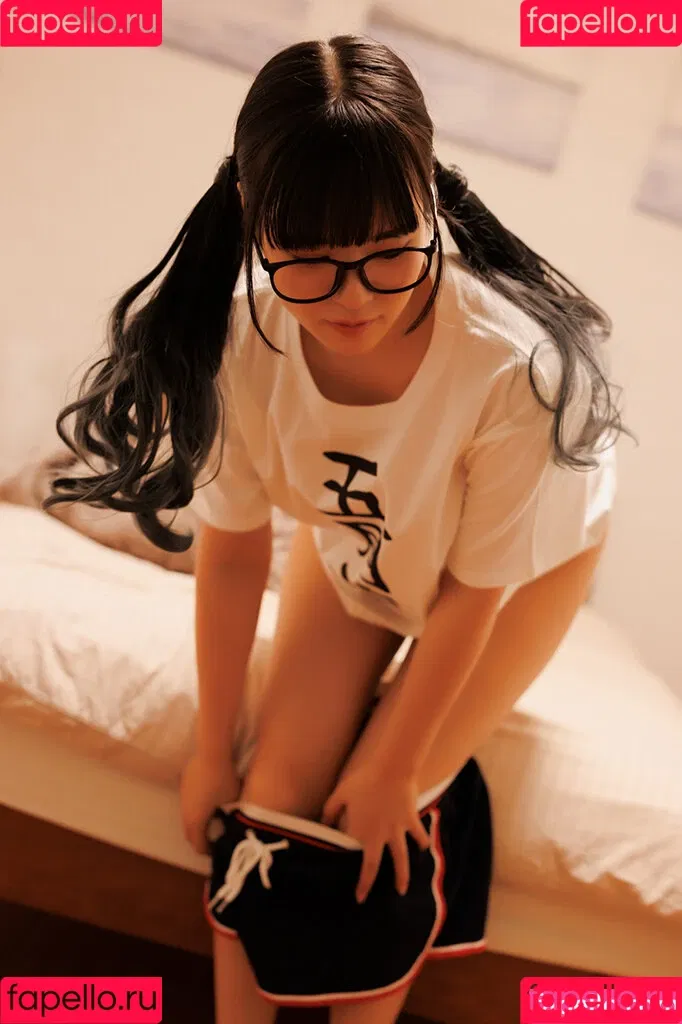 Umi Shinonome / umi_portrait Onlyfans Photo Gallery 