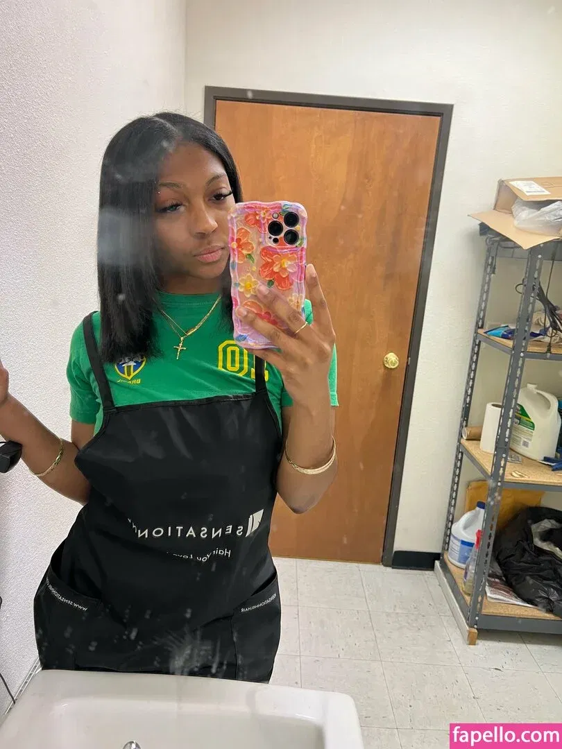 swizzllee Onlyfans Photo Gallery 