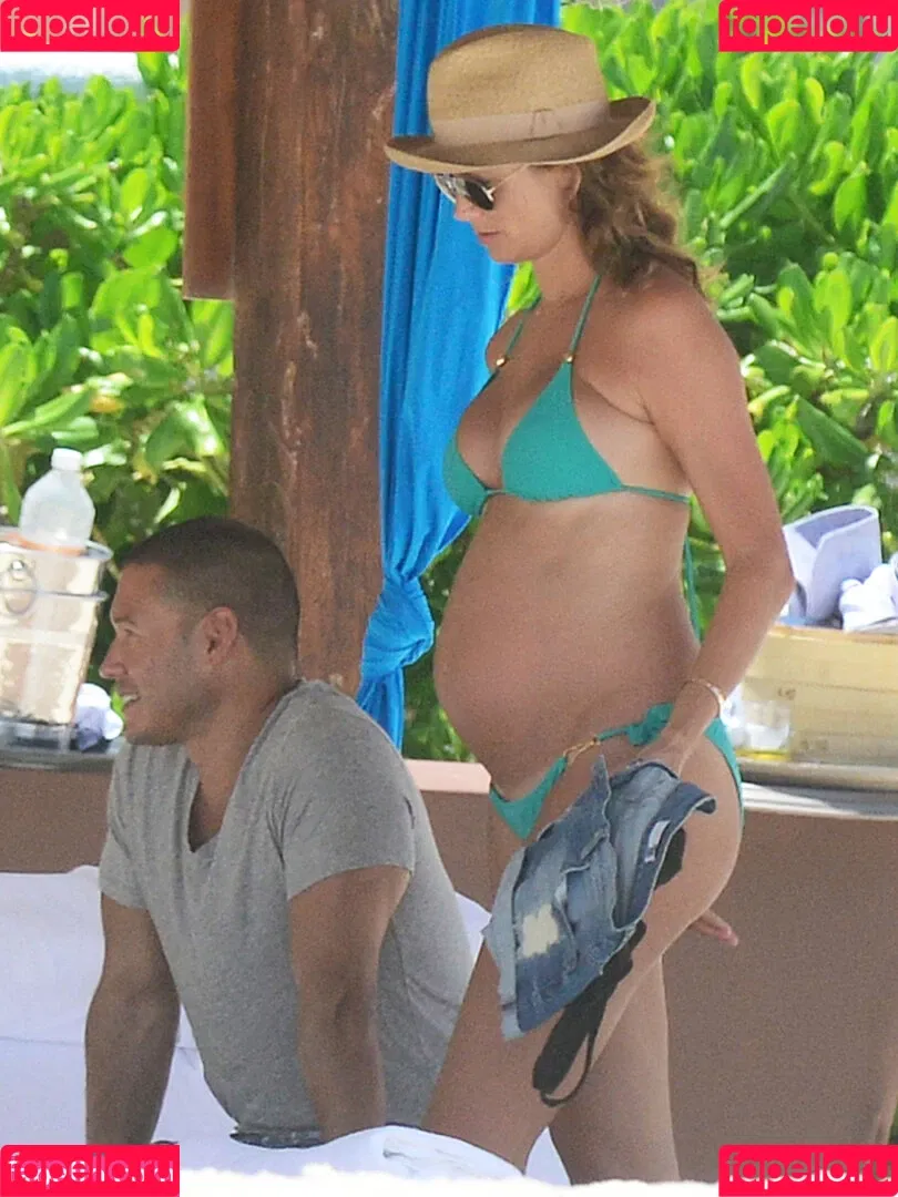 Stacy Keibler / StacyKeibler Onlyfans Photo Gallery 