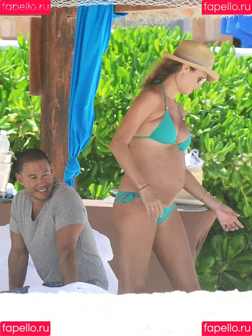 Stacy Keibler / StacyKeibler Onlyfans Photo Gallery 