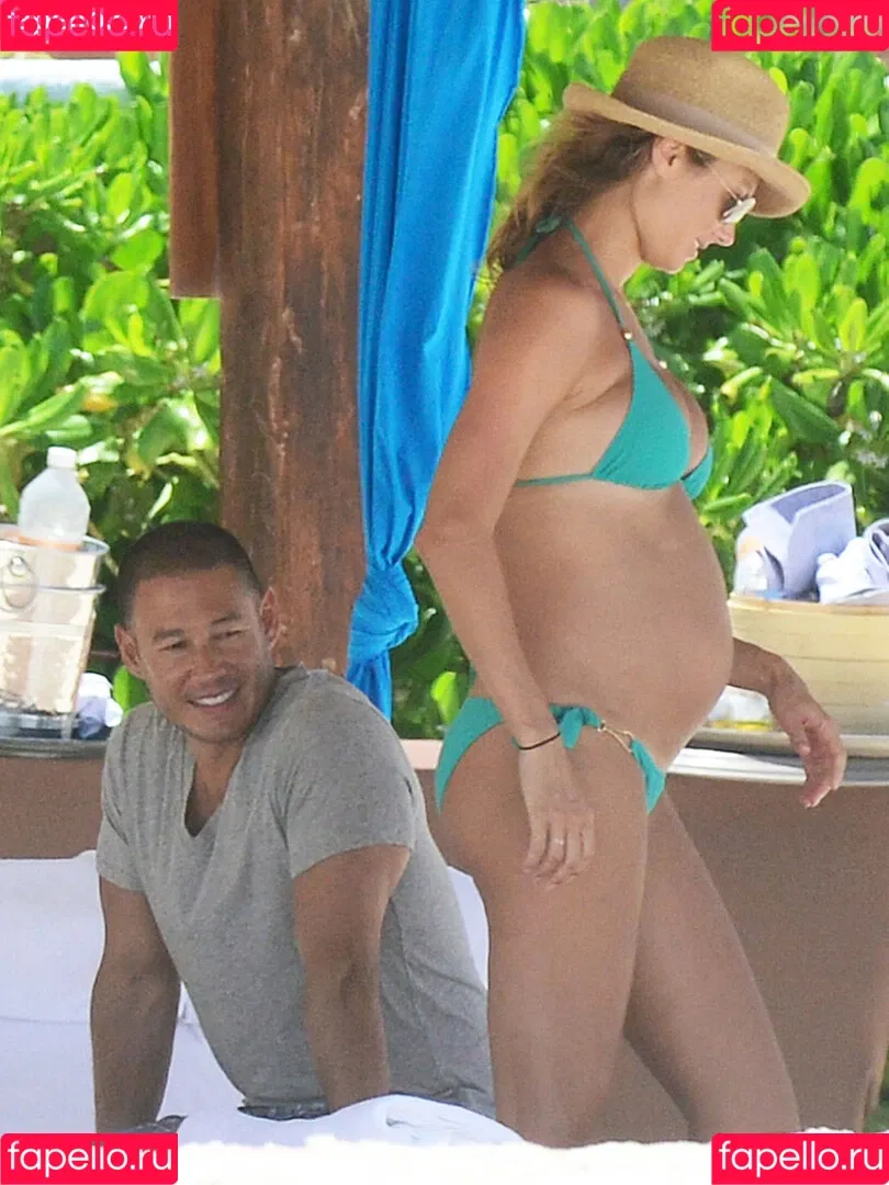 Stacy Keibler / StacyKeibler Onlyfans Photo Gallery 