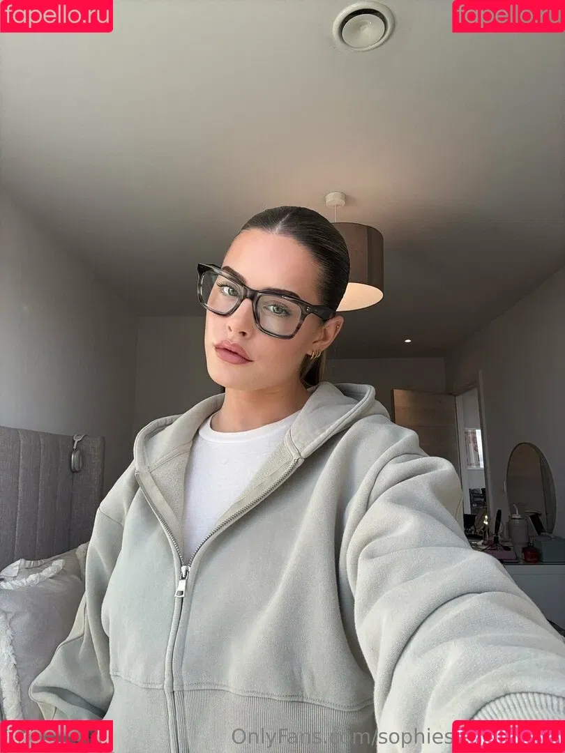 sophiestonehouse Onlyfans Photo Gallery 