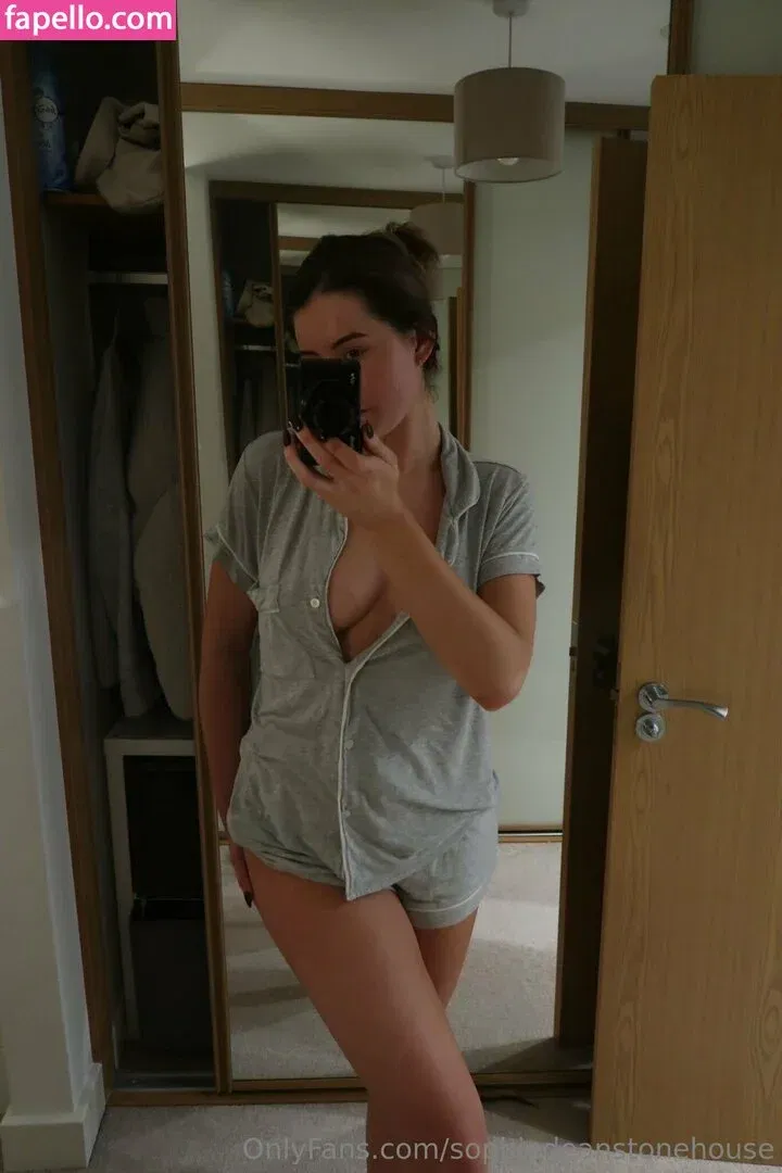 sophiestonehouse Onlyfans Photo Gallery 