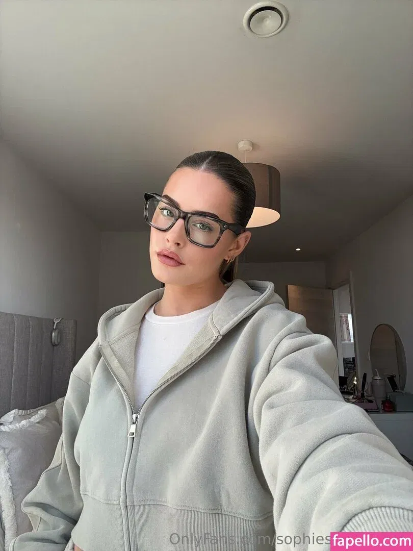 sophiestonehouse Onlyfans Photo Gallery 