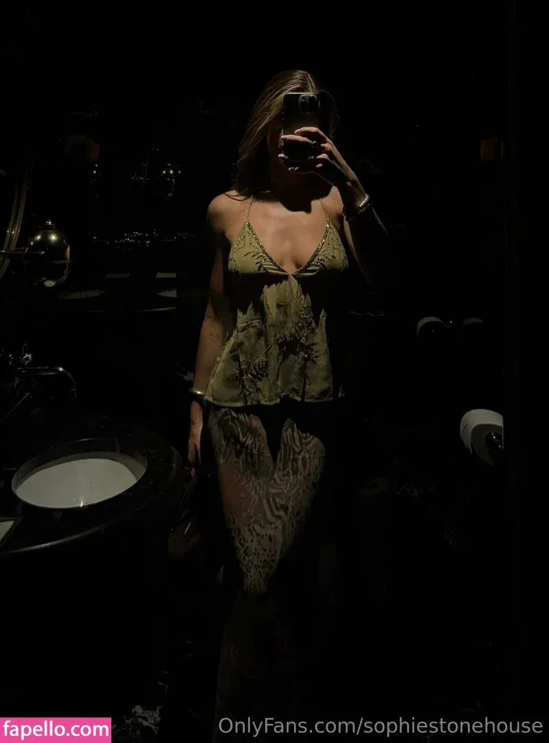 sophiestonehouse Onlyfans Photo Gallery 