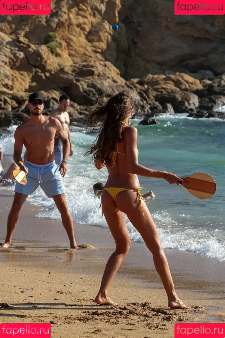 Izabel Goulart / iza_goulart / izabelgoulart Onlyfans Photo Gallery 