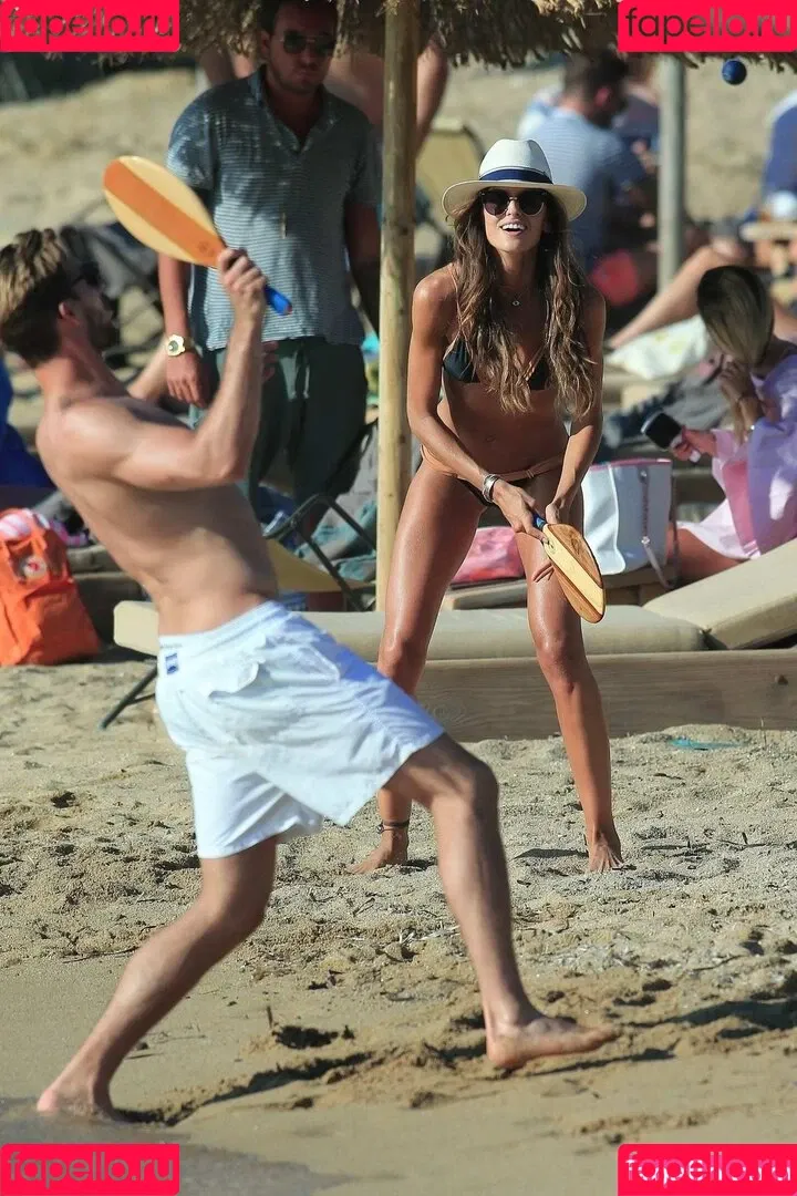 Izabel Goulart / iza_goulart / izabelgoulart Onlyfans Photo Gallery 