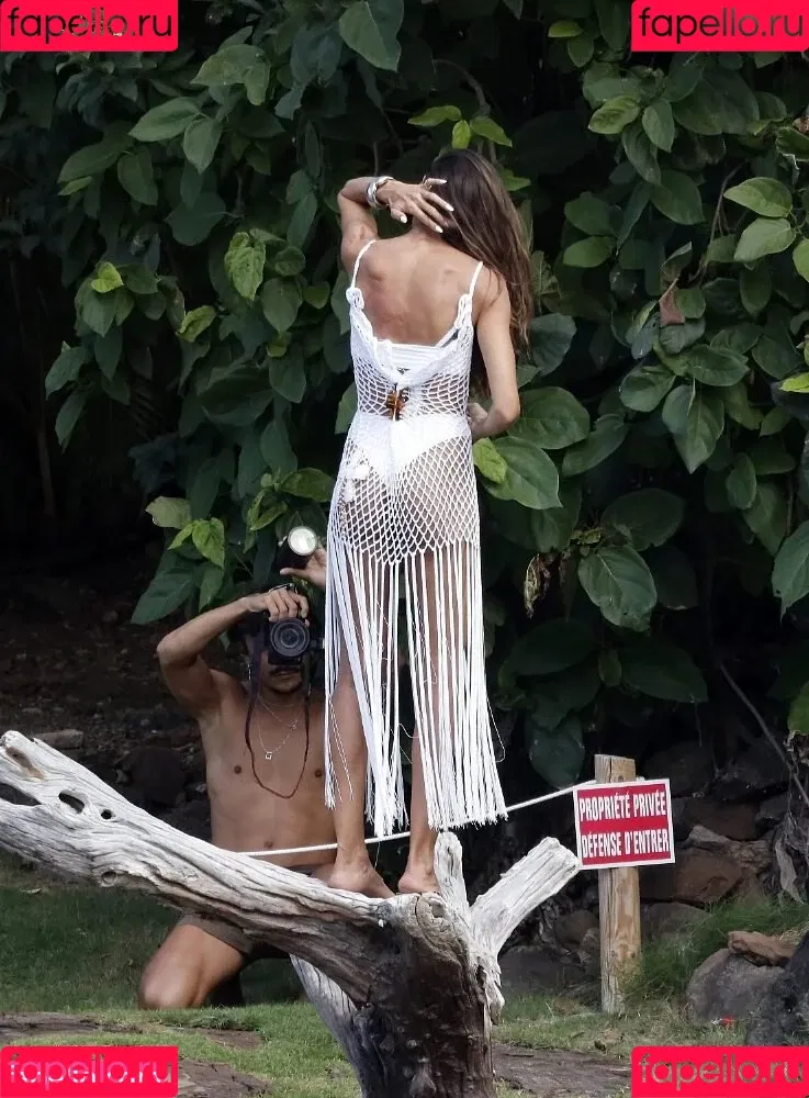 Izabel Goulart / iza_goulart / izabelgoulart Onlyfans Photo Gallery 