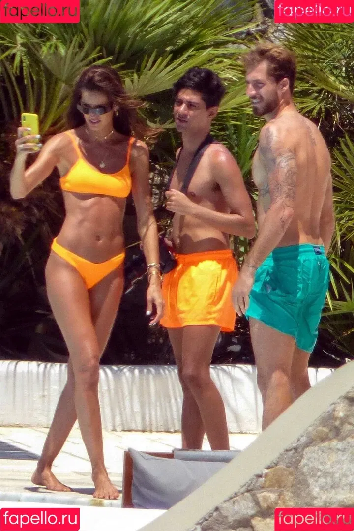 Izabel Goulart / iza_goulart / izabelgoulart Onlyfans Photo Gallery 